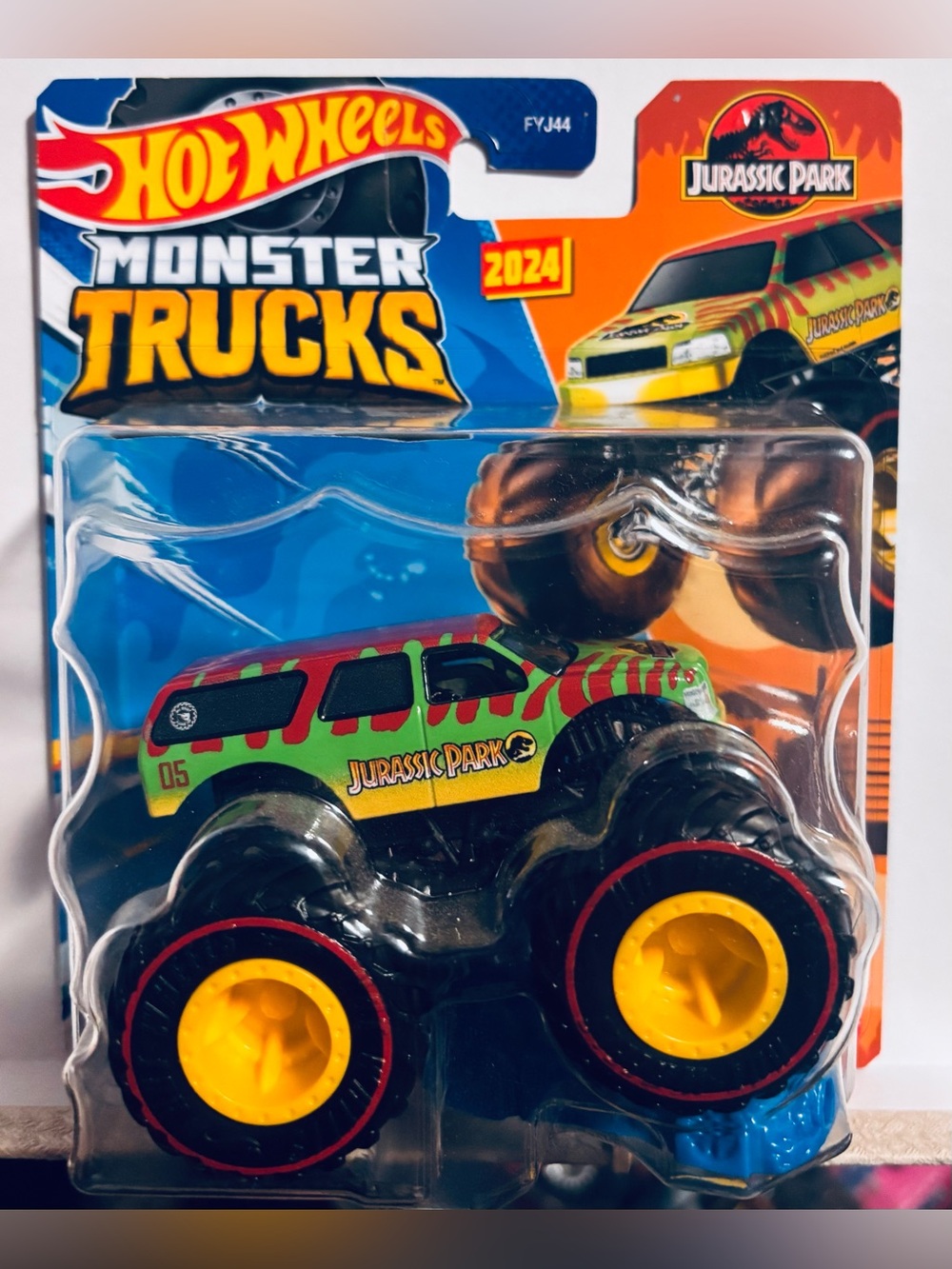 Hot Wheels 2024 Treasure Hunt Jurassic Park SUV Monster Truck